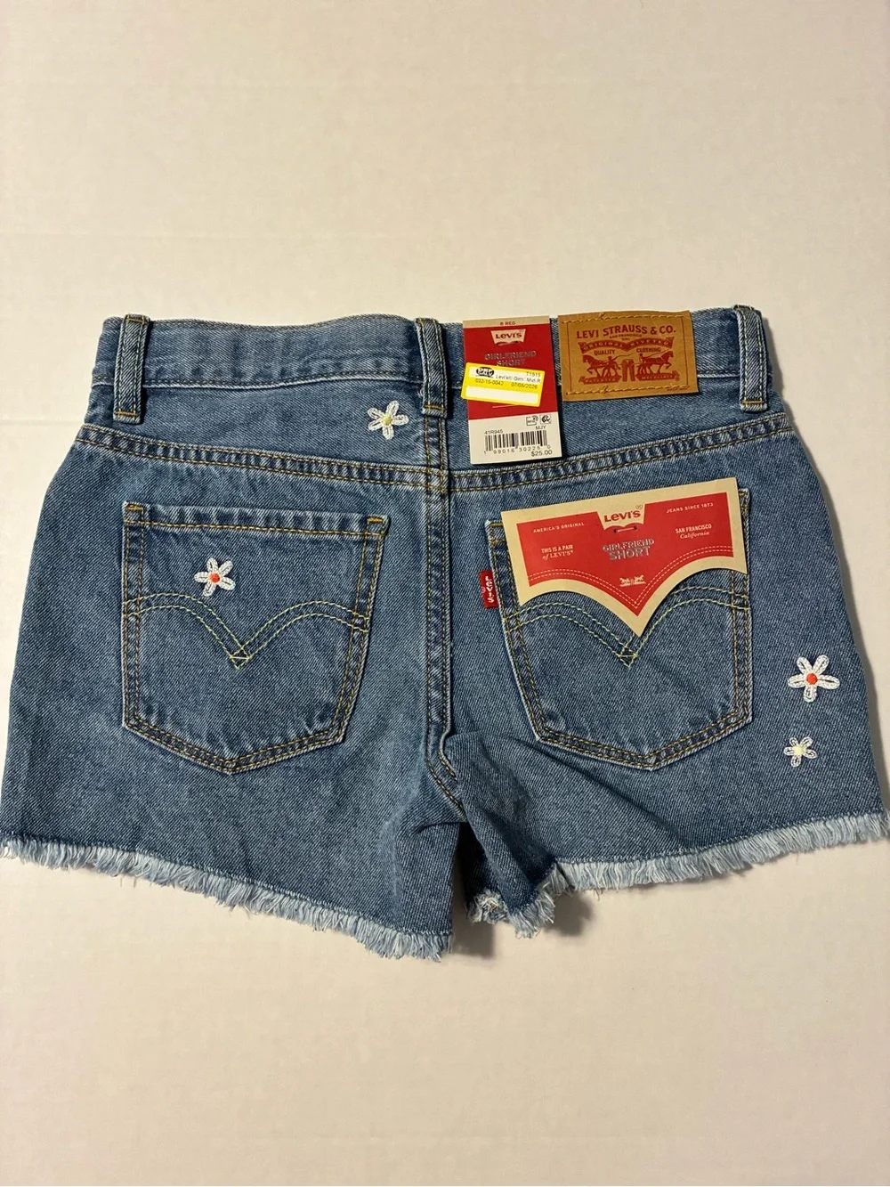 Levi’s Floral Embroidered High-Rise Girlfriend Shorts Girl’s size 8 Medium